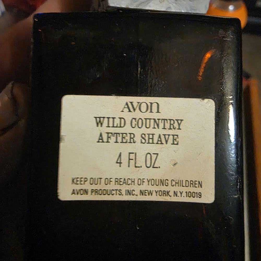 Avon Wild Country After Shave - Black
